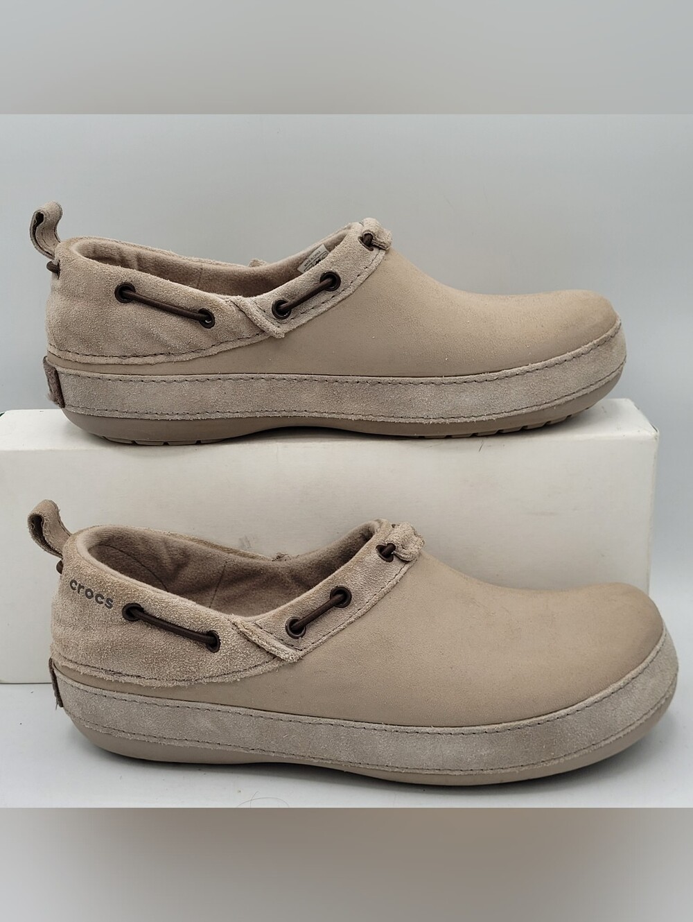 Crocs Surrey Vegan Suede Beige clogs Size 9 In Womens